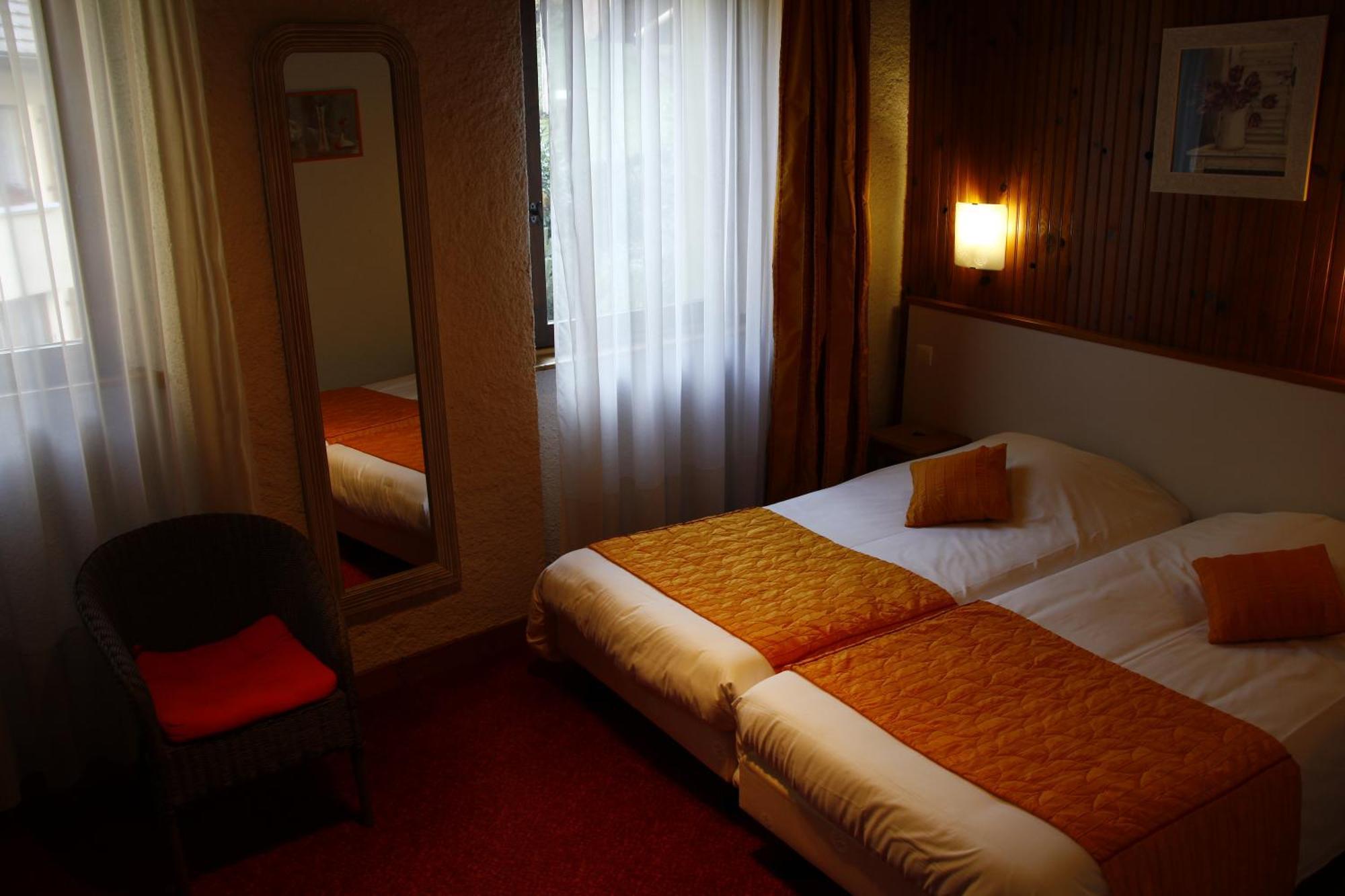 Hotel Des Marquisats Annecy Exterior photo